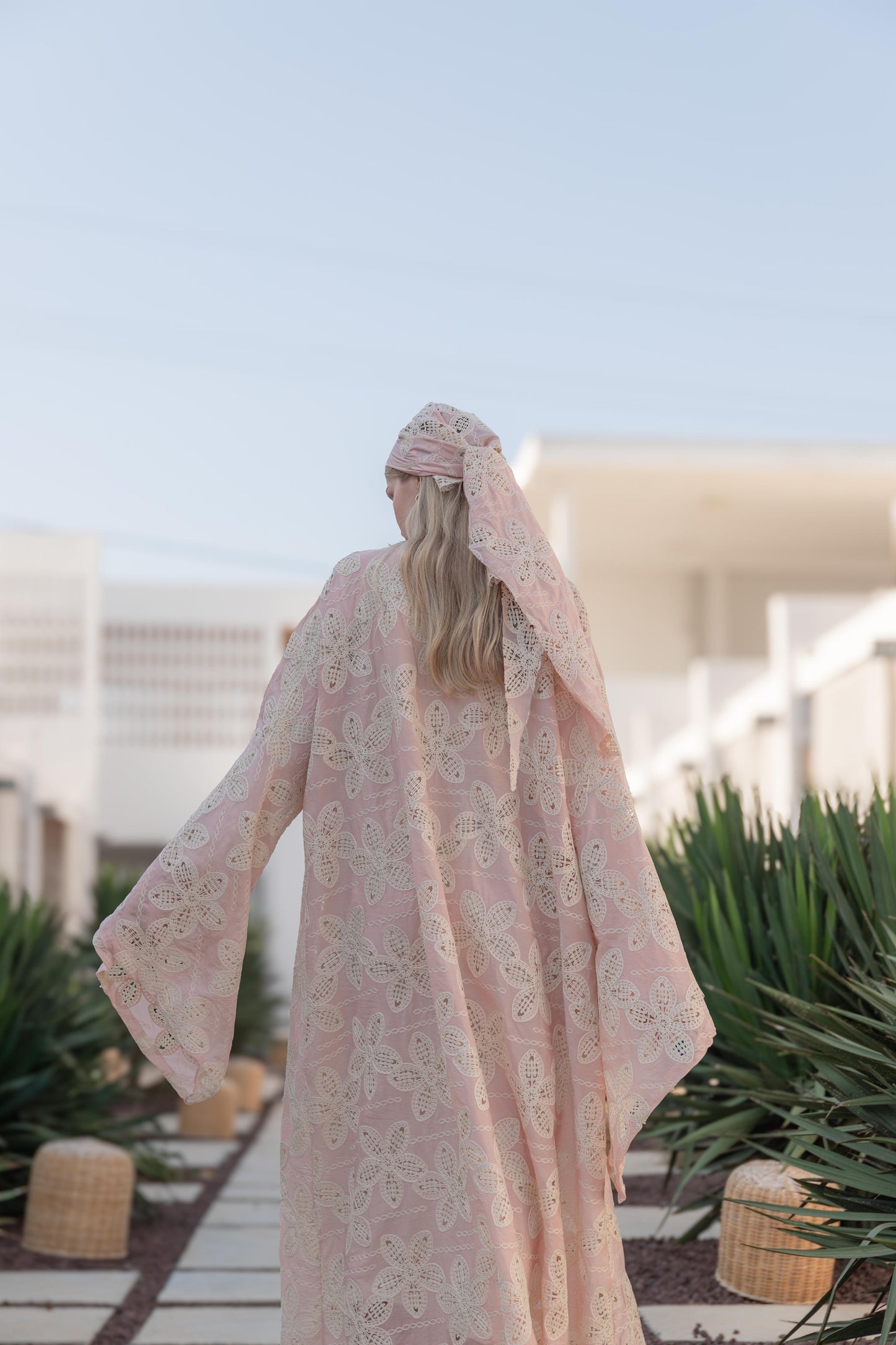 Kroşe Çiçekli İpek Fisto Pembe Kimono