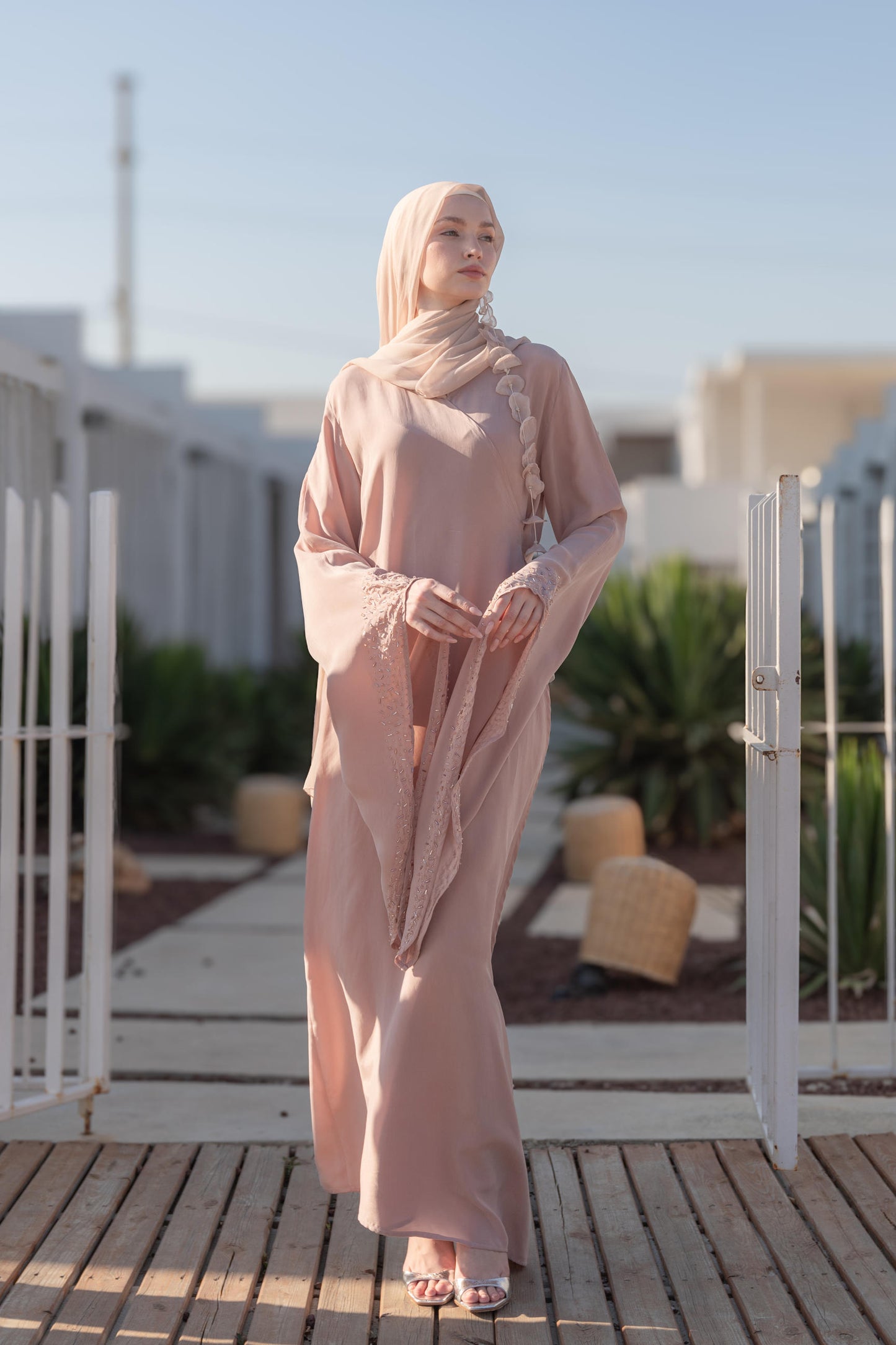 El İşlemeli Kruvaze İpek Kimono