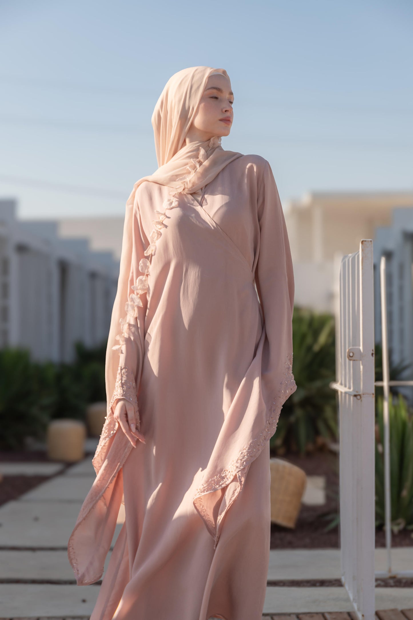 El İşlemeli Kruvaze İpek Kimono