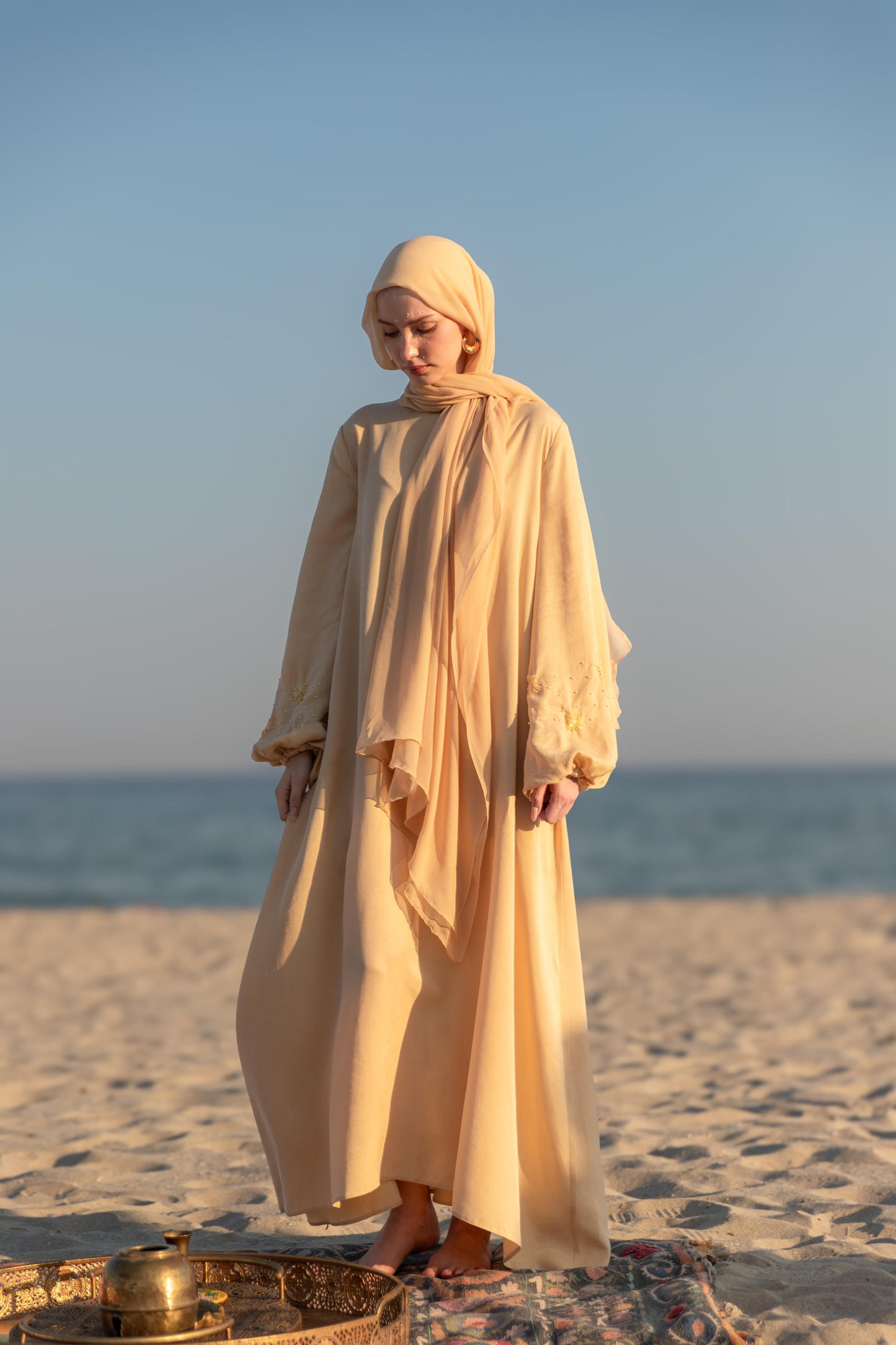 Kristal Ve İncilerle El İşlemeli Balon Kol Abaya Elbise Butter Yellow