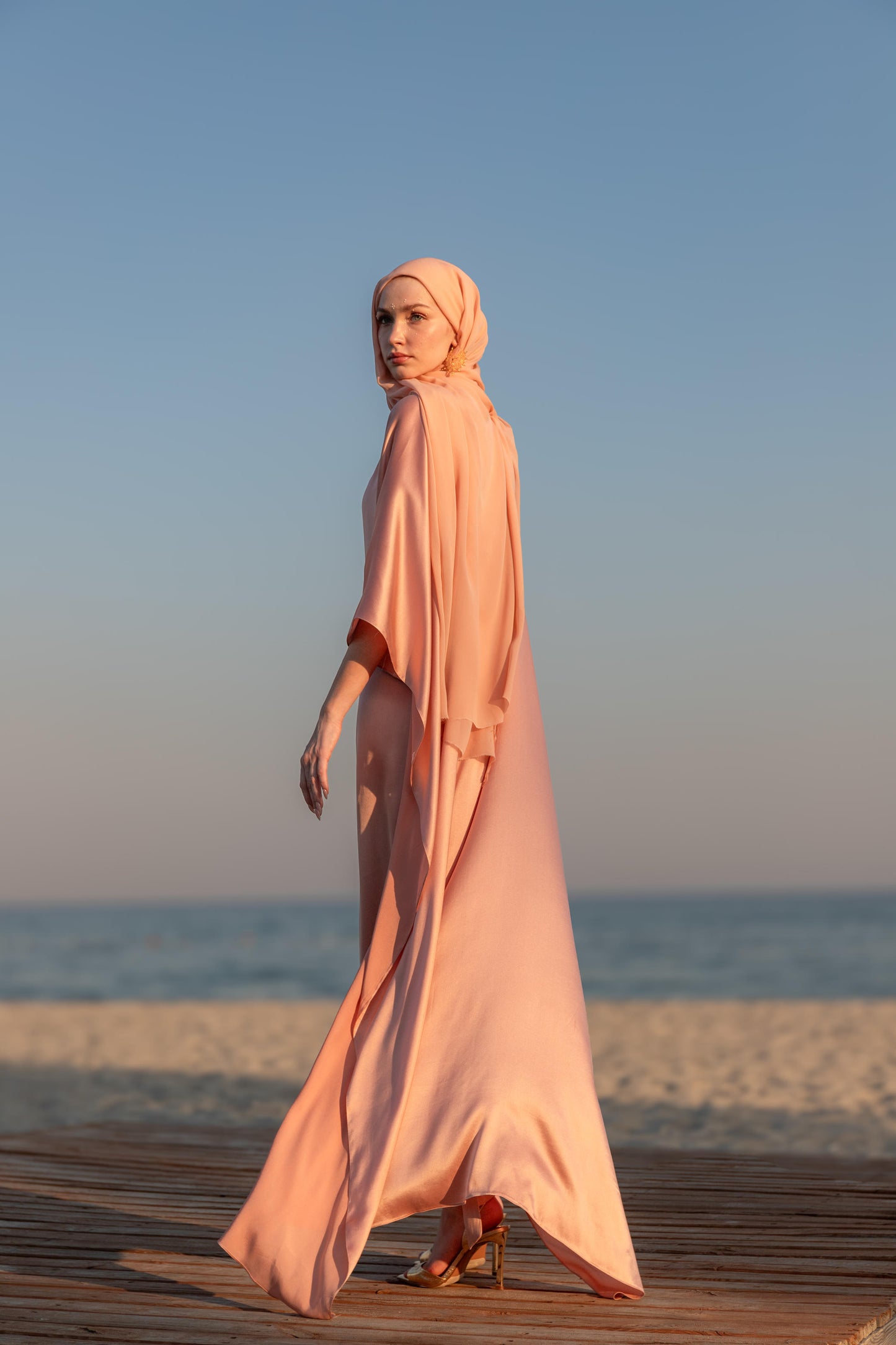 100% İpek Pelerin Abiye Peach