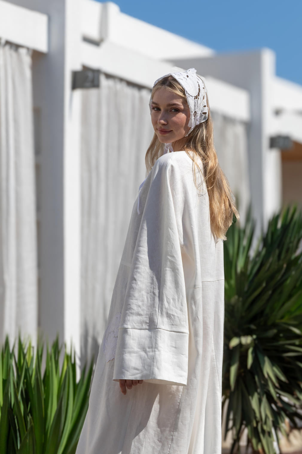 %100 Keten Beyaz İşli Kaftan